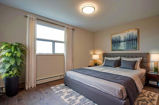 Photo - Aldershot Apartments