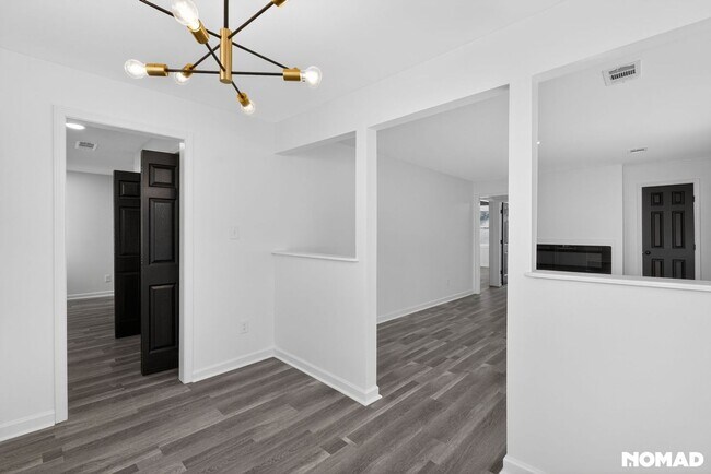 Photo - 1262 Kenilworth Dr SW