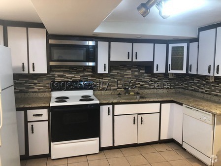 Building Photo - 84 Thorndike St Unit B Rental