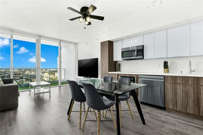 Photo - 92 SW 3rd St Unit 3108