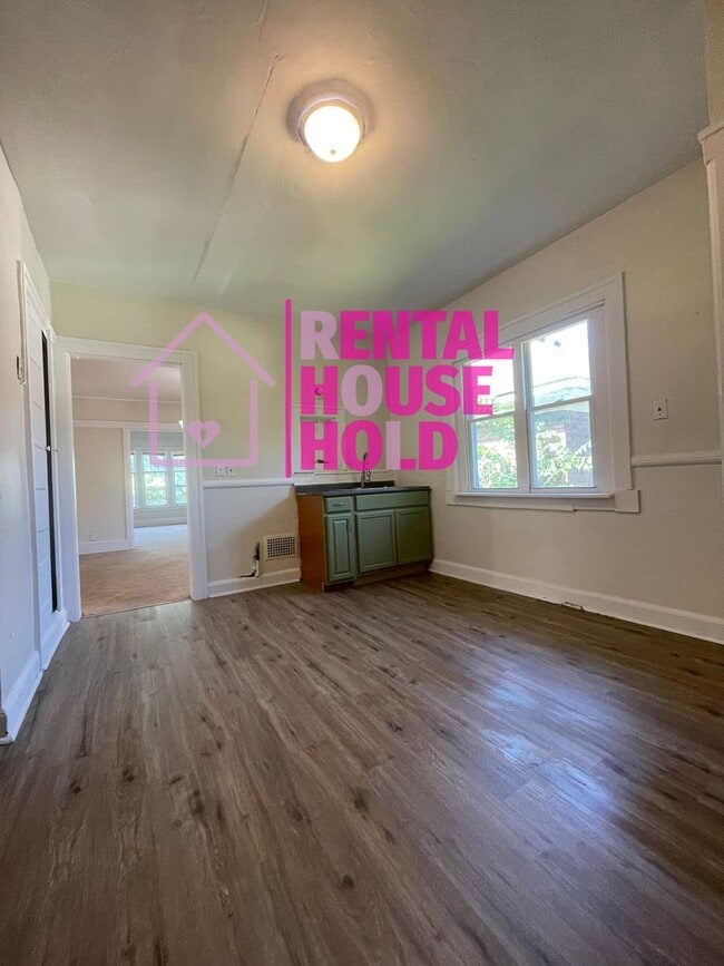 Photo - 5065-5067 Linsdale St. Unit 5067