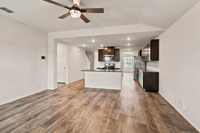 Photo - 8106 Chestnut Blue