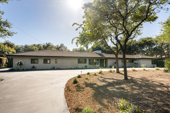 Photo - 579 Hot Springs Rd