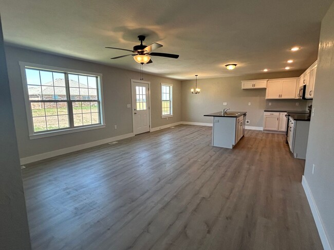 Photo - 3781 W Freeman St