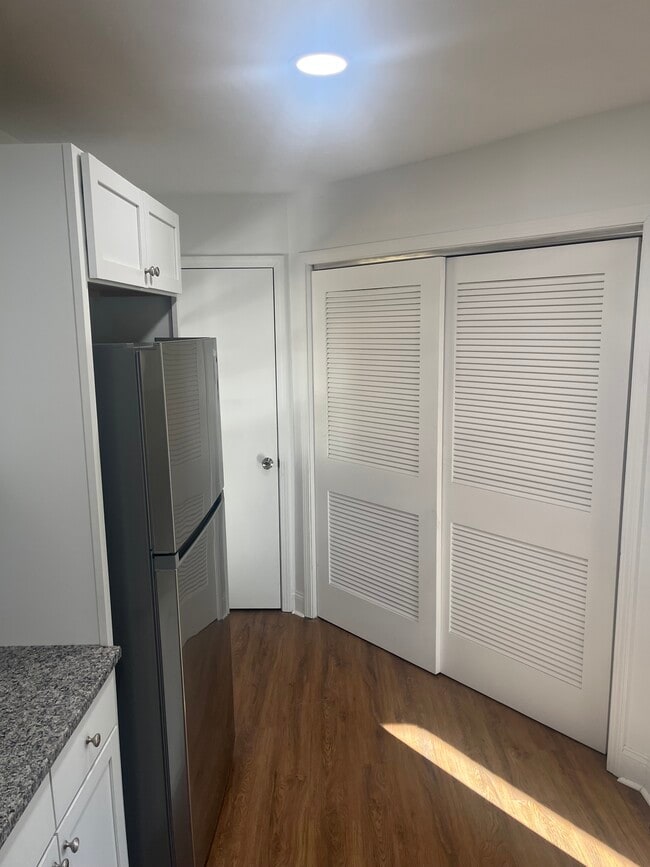 Photo - 106 Larry St