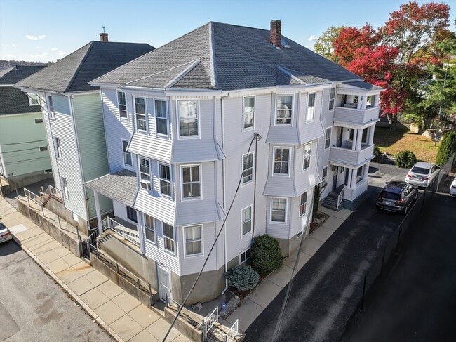 Building Photo - 31 Choate St Unit 1