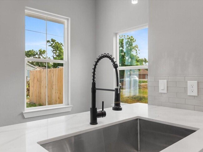 Photo - 4124 Vaughn St Unidad A