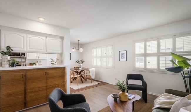 Photo - 11732 Moorpark St Unit I