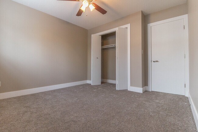 Photo - Smith Apartments