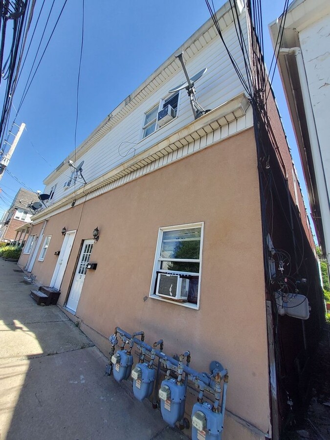 Photo - 50 E Chestnut St Unit 3