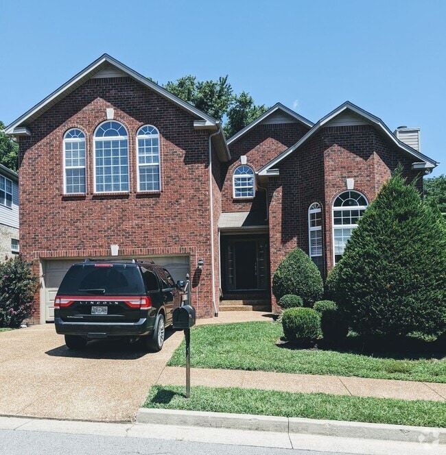 Building Photo - Large Single-Family Home - Deer Valley Sub...