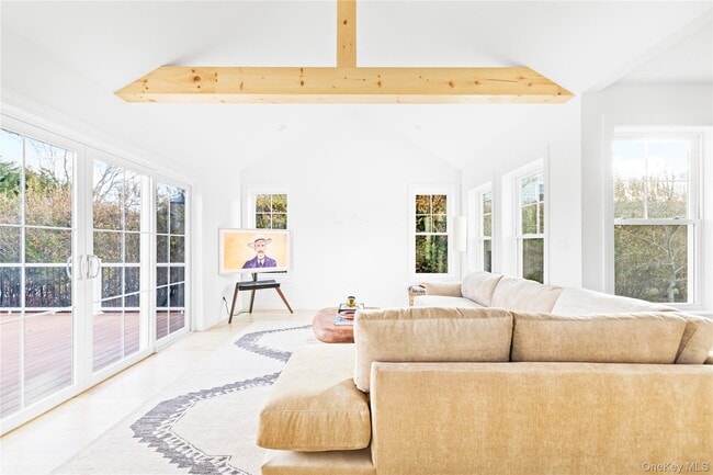 Photo - 21 N Howells Point Rd