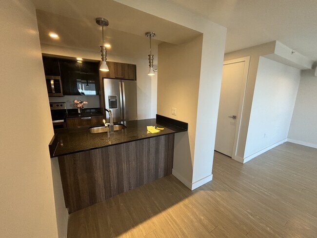 Photo - 5633-P5633 Fenwick St Unit PH306