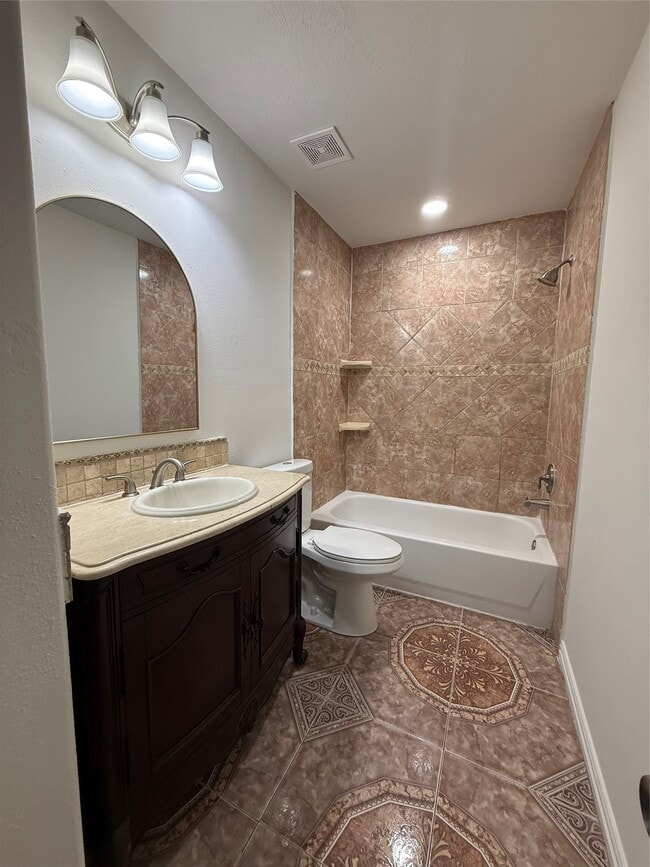 Photo - 9018 McGallion Rd