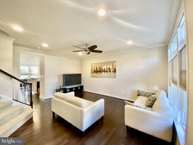 Photo - 416 Grand St
