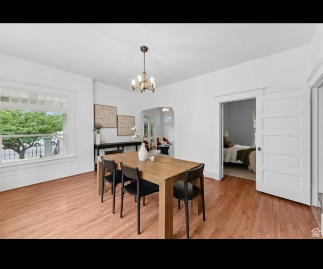 Photo - 467 S 1300 E