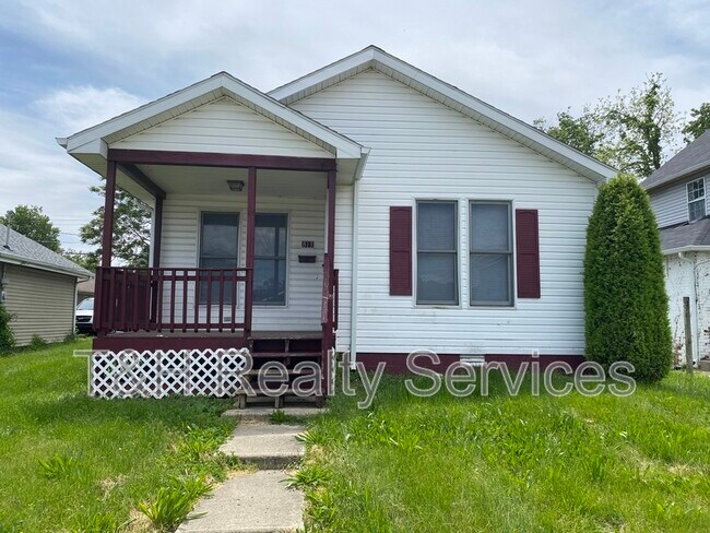 813 W 11th St - 813 W 11th St Casa