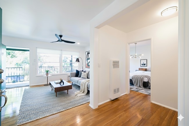 Photo - 11638 Riverside Dr Unidad 4