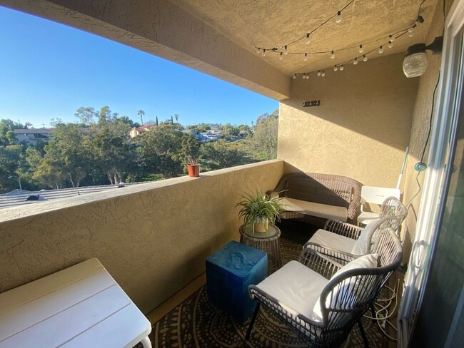 Photo - 2 Bed / 2.5 Bath Condo in La Mesa