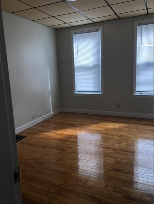 Photo - 77 Lyman Ave Unidad 77