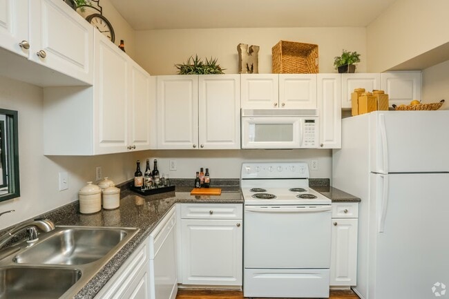 Building Photo - Downtown Luxury | 1-Bed with Style! Unit EAMH Rental