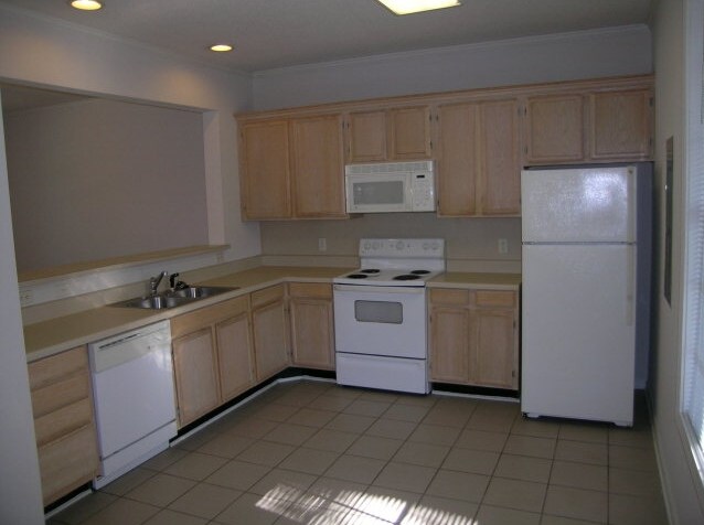 Building Photo - Chandler Townhouses