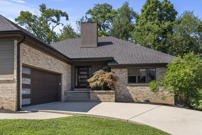 Photo - 1233 Sherborne Pl Casa