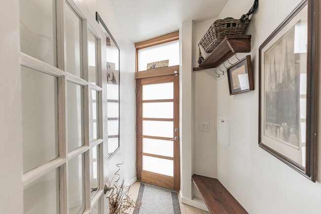 Front Entry - 807 E Passyunk Ave Unit 807 E Passyunk Ave  1