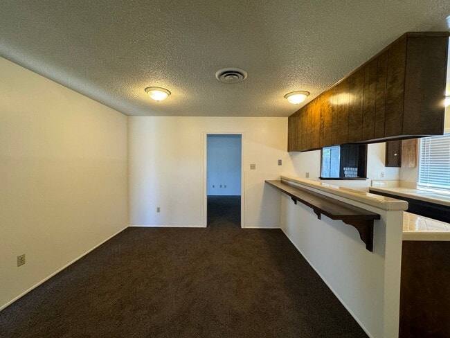 Photo - 4800 Summertree Ln Unit 4800 Summer Tree Ln - Front
