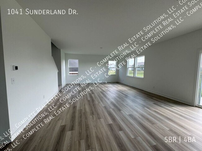 Photo - 1041 Sunderland Dr