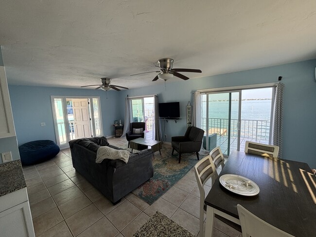 Photo - 757 La Fitte Rd