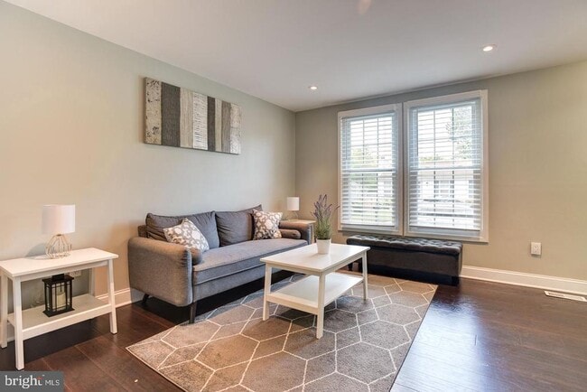 Photo - 7310 Torran Rocks Way