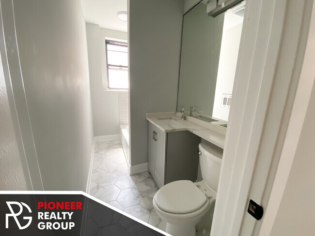 Photo - 503 W Belmont Ave Apartments Unit 505-4C