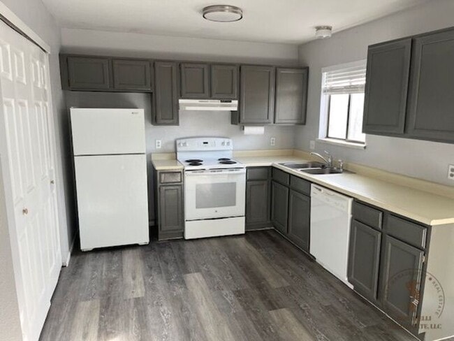 Photo - 464-32 1/8 32 1/8 Rd