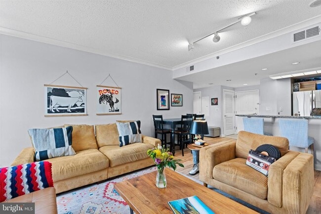 Building Photo - 777 7th St NW Unit 1014 Rental