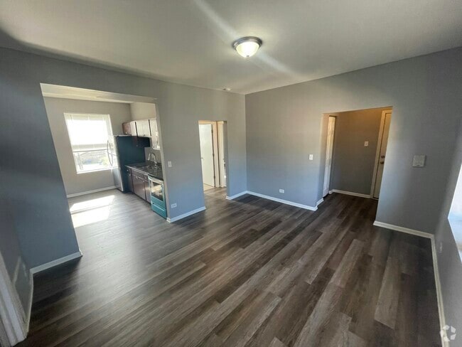 Building Photo - 1854 S Central Park Ave Unit 1852 - 3E Rental