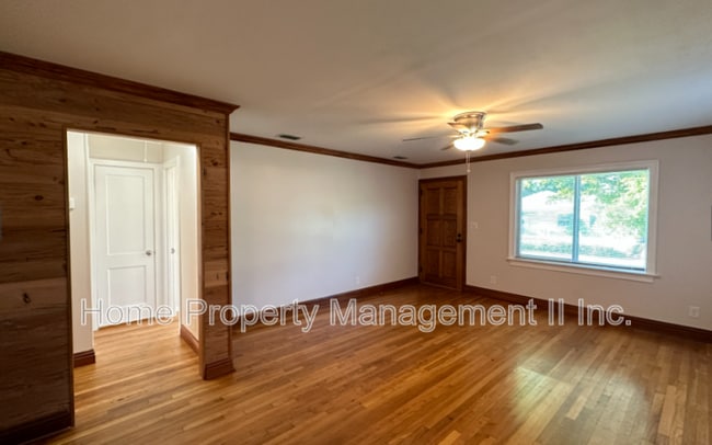 Photo - 1215 Wellington St