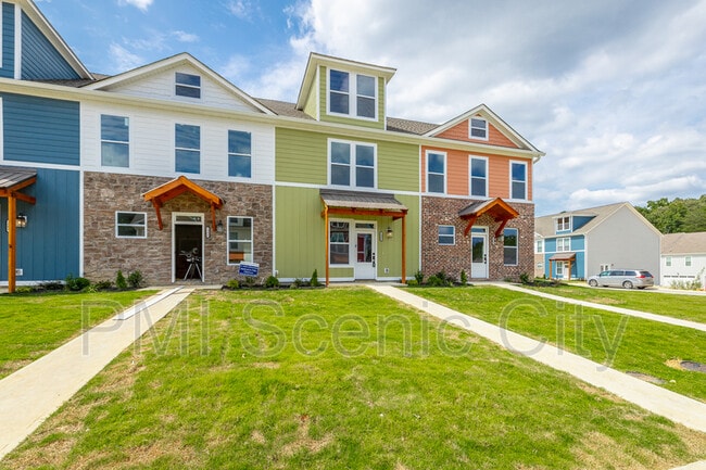 Photo - 1904 Cypress Ln