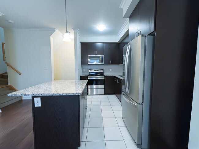 Photo - 590 N Service Rd