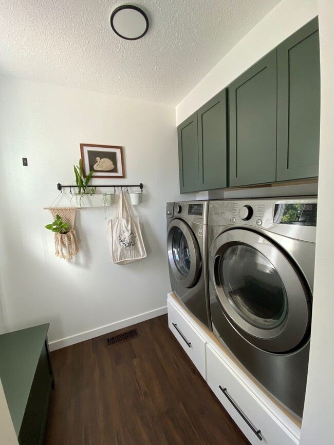 Photo - 149 Riverview Dr