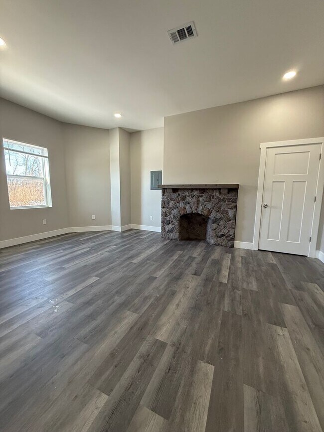 Photo - 6621 Tennis St Unit 1