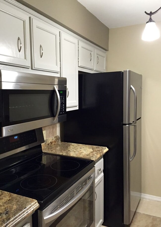 Photo - Darling Gathering Place Brookside Townhouse - Gated Community - 1 bedroom 1.5 bath, Small Fenced ...