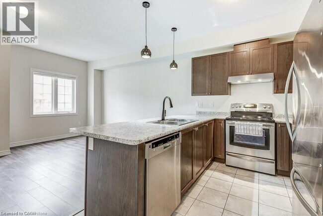 Photo - 16 Hiscott Dr
