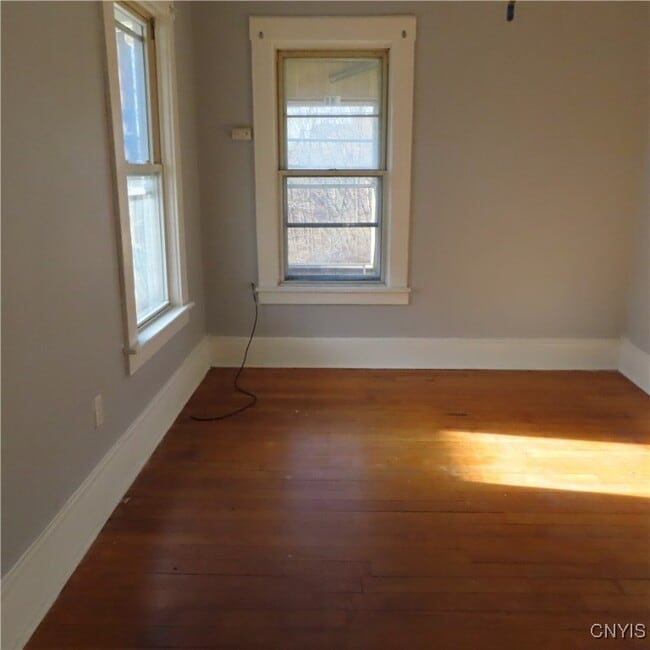 Photo - 540 Teall Ave