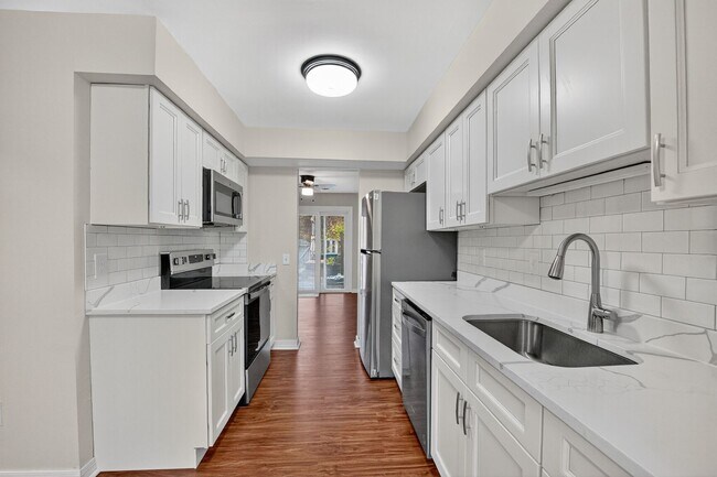 Photo - 6265 Astrid Cove