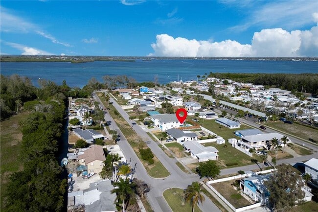 Photo - 3719 118th St W