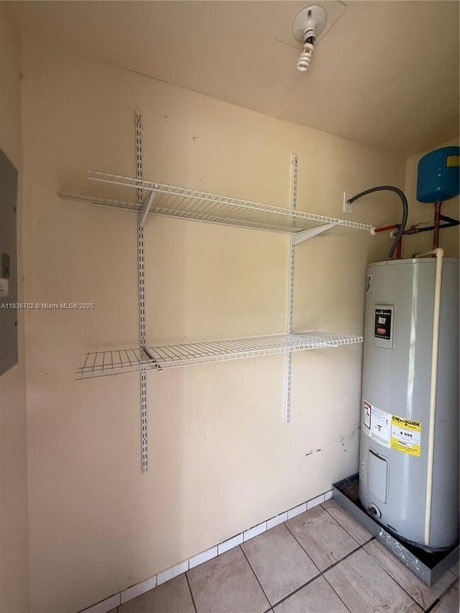Photo - 1108 Eighth Way Unit 1108