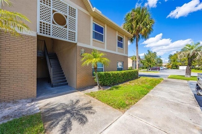 Photo - 9800 Turf Way Unit GE