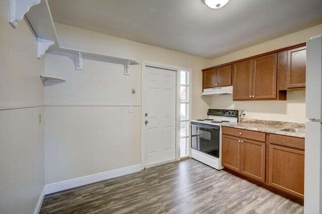 Photo - 1883 Dillone Ln