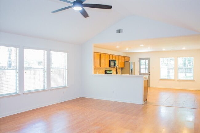Photo - 91 Genesee Ridge Dr